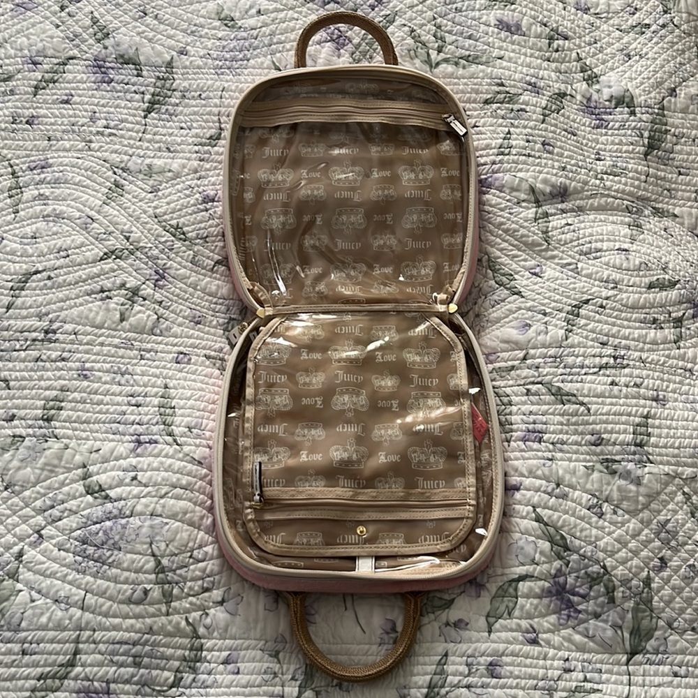 Vintage RARE Juicy Couture light pink terry/raffia make up bag/purse. - Picture 6 of 12